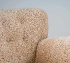 Scandinavian Mid Century Lounge Chair in Sheepskin - 2411641