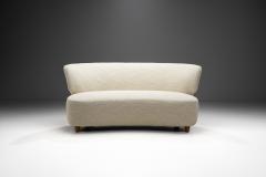 Scandinavian Mid Century Modern Sofa Upholstered in Boucl Scandinavia ca 1950s - 3184684