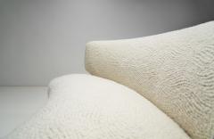 Scandinavian Mid Century Modern Sofa Upholstered in Boucl Scandinavia ca 1950s - 3184691