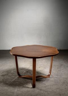 Scandinavian Modern coffee table - 4207058