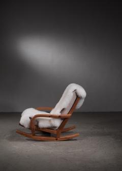 Scandinavian Modern pine rocking chair - 2719179