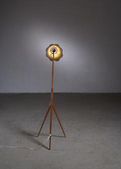 Scandinavian Modern pine tripod floor lamp - 2034367