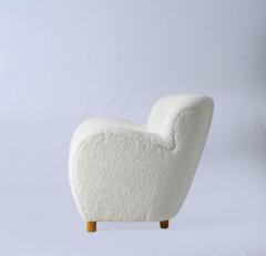 Scandinavian Sheepskin Lounge Chair - 290943