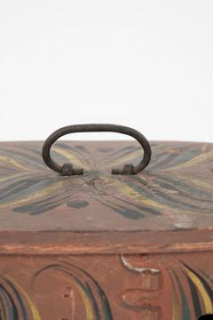 Scandinavian Tine or Svepask Painted Bentwood Oval Shape Box - 3232613