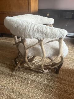 Scottish Antler Chair with wool fleece upholstery - 4177262