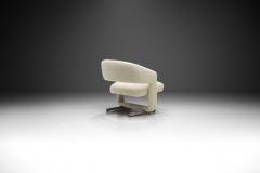 Sculptural Accent Chair with Metal Legs Europe ca 1960s - 3006935