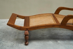 Sculptural Colonial Chaise Longue in Wood and Webbing Early 20th Century - 4803600