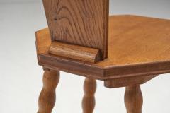 Sculptural Patinated Oak Spinning Chair Europe ca early 20th century - 3118734