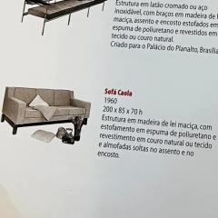 Sergio Rodrigues Brazilian Modern 3 Seat Sofa in Salmon Linen Hardwood Sergio Rodrigues 1960 - 3187100