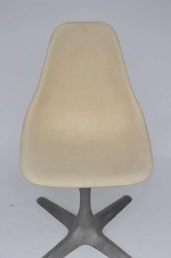 Set Of 4 American 70s Brushed Aluminum And Eggshell Chairs - 974597