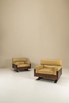 Set Of Two Large Lounge Chairs In Aniline Leather And Rosewood Italy 1960s  - 3199783