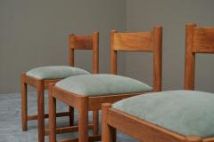 Set of 4 Dining Chairs in Solid Oak and Velvet Belgium 1960s - 4396239
