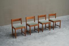 Set of 4 Dining Chairs in Solid Oak and Velvet Belgium 1960s - 4396248