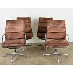 Set of 4 Eames Soft Pad Executive Chairs - 3807589