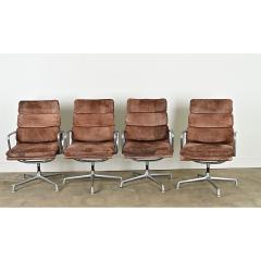 Set of 4 Eames Soft Pad Executive Chairs - 3807667