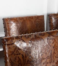 Set of Eight 18th Century Italian Walnut and Leather Dining Chairs - 4123968