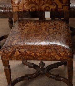 Set of Eight 18th Century Italian Walnut and Leather Dining Chairs - 4123973