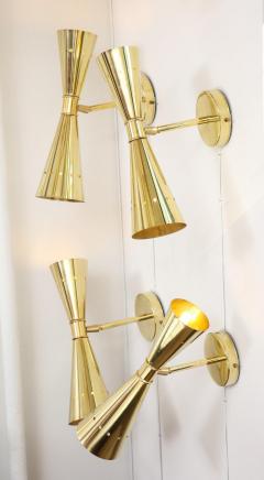 Set of Four Modernist Brass Double Cone Wall Lights or Sconces Italy 2022 - 2961208