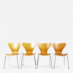 Set of Four Scandinavian Modern Arne Jacobsen Chairs - 2879508