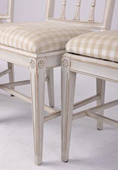 Set of Four Swedish Painted Dining Chairs in the Gustavian Style - 2913434