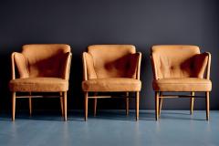 Set of three elegant Lounge Chairs upholstered in cognac Aniline Leather - 4637625