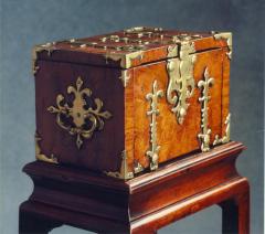 Seventeenth Century Traveling Casket - 2548509