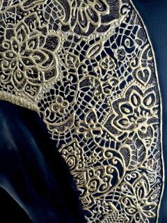 Shirley Yang Crutchfield Golden Sleeve - 4266758
