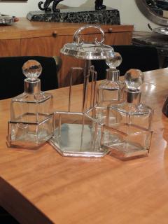 Silver and Glass Swingout Tantalus - 1418343