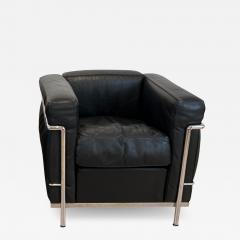 Single LC2 Petit Confort Lounge Chair Chromed Frame and Black Leather Italy 1 - 3038306