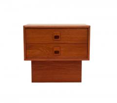 Single Mid Century Danish Modern Nightstand Side Table or Cabinet in Teak - 4014344