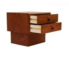 Single Mid Century Danish Modern Nightstand Side Table or Cabinet in Teak - 4014374
