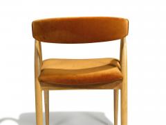 Six Scandinavian White Oak Dining Chairs Upholstered in Orange Velvet - 4026920