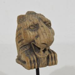 Small 17th 18th Century French Carved Oak Lion Fragment - 4121045