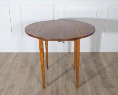 Small 19th Century French Walnut Extension Dining Table with One Leaf - 4282378