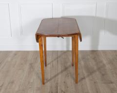 Small 19th Century French Walnut Extension Dining Table with One Leaf - 4282382