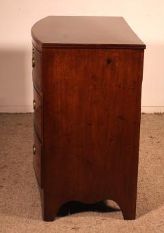 Small Bowfront Mahogany Chest Of Drawers Circa 1800 - 3860945