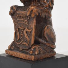 Small Hand Carved Oak Lion Sculpture with Coat of Arms France Circa 1650 1750 - 4485914