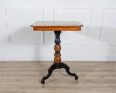 Small Italian Marquetry Table in Walnut Rosewood and Maple - 4396975