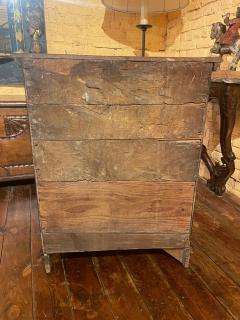 Small Italian Walnut Chest Of Drawers 17th Century - 3297821