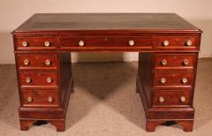 Small Mahogany Pedestal Desk 19th Century - 3720667