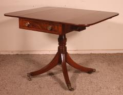 Small Pembroke Table From The Beginning Of The 19th Century In Mahogany - 2146851