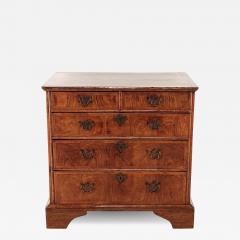 Small Queen Anne Walnut Chest England circa 1710 - 3002449