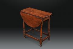 Small and Interesting 18th Century Oak Drop Leaf Table - 3003204