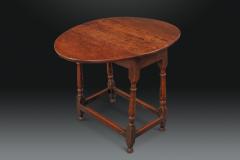 Small and Interesting 18th Century Oak Drop Leaf Table - 3003208