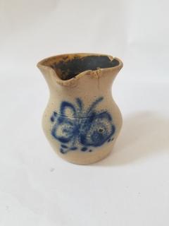 Small decorated stoneware pitcher - 3356611