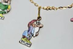 Snow White and the Seven Dwarfs Necklace 18K - 3451427