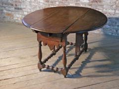 Spanish 17th Century Walnut and inlaid Drop Leaf Table - 4145905