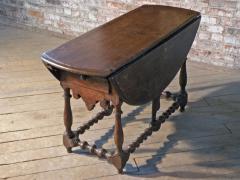 Spanish 17th Century Walnut and inlaid Drop Leaf Table - 4145912