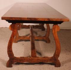 Spanish Dining Room Table In Walnut 17th Century - 3671426