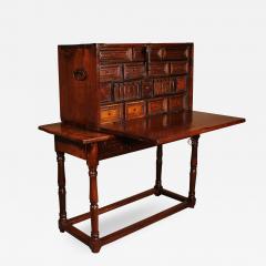 Spanish Renaissance Cabinet Called Bargue o In Walnut XVII - 2740296